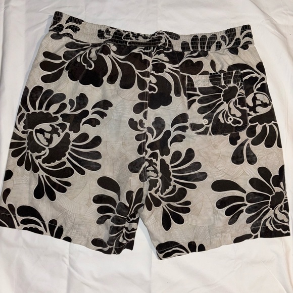 Tommy Bahama Relax Men’s Swim Trunks Size Large - Picture 6 of 6